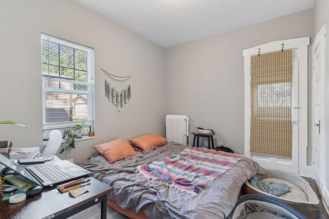 1083 Chatsworth Street N, Saint Paul, MN 55103