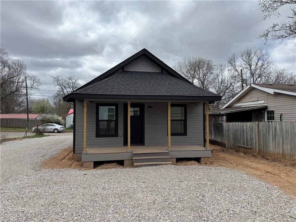 311 Douglas Street, Berryville, AR 72616