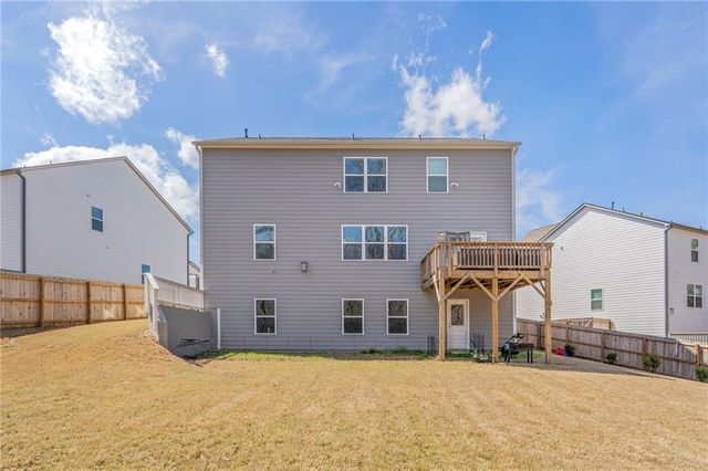 825 Athena Bend, Fairburn, GA 30213