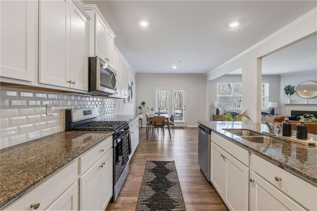 825 Athena Bend, Fairburn, GA 30213