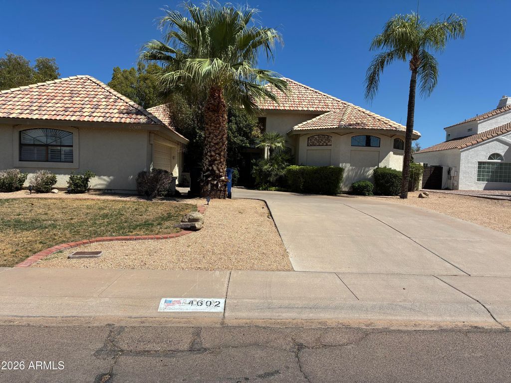 4602 E CAROLINA Drive, Phoenix, AZ 85032 — photo 2