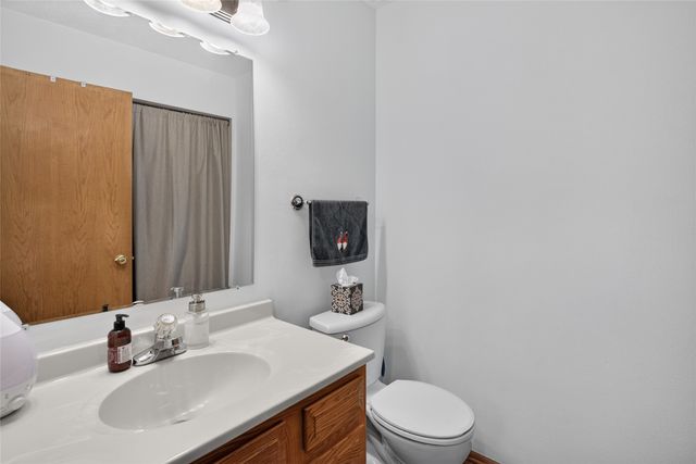 526 NE 56th Street, Pleasant Hill, IA 50327