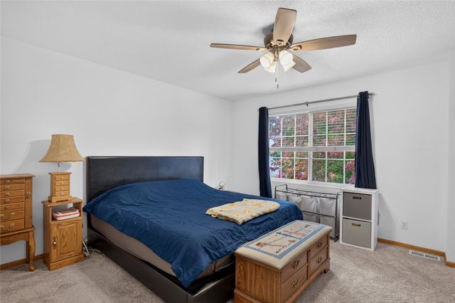 526 NE 56th Street, Pleasant Hill, IA 50327