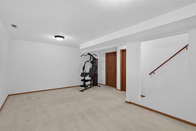 526 NE 56th Street, Pleasant Hill, IA 50327
