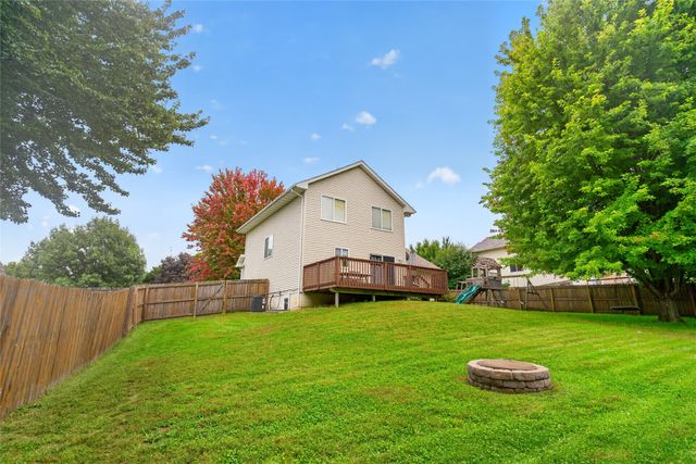 526 NE 56th Street, Pleasant Hill, IA 50327