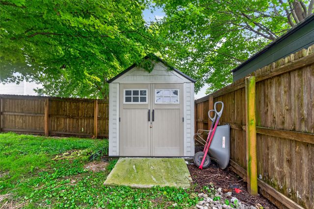 526 NE 56th Street, Pleasant Hill, IA 50327