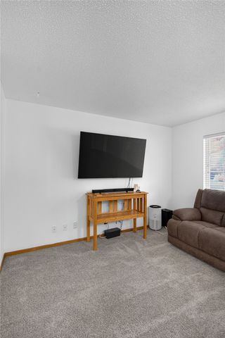 526 NE 56th Street, Pleasant Hill, IA 50327