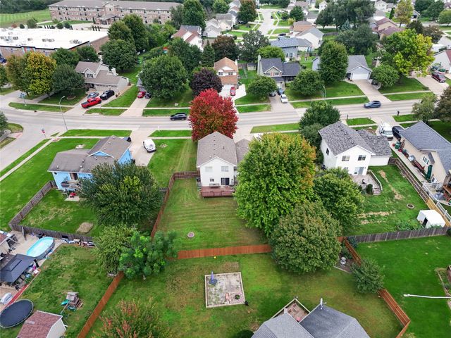 526 NE 56th Street, Pleasant Hill, IA 50327