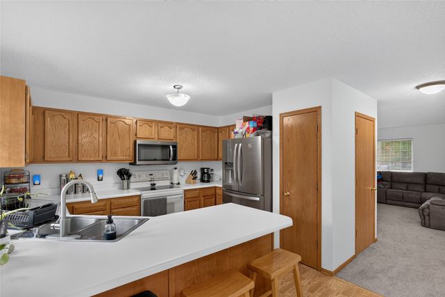 526 NE 56th Street, Pleasant Hill, IA 50327