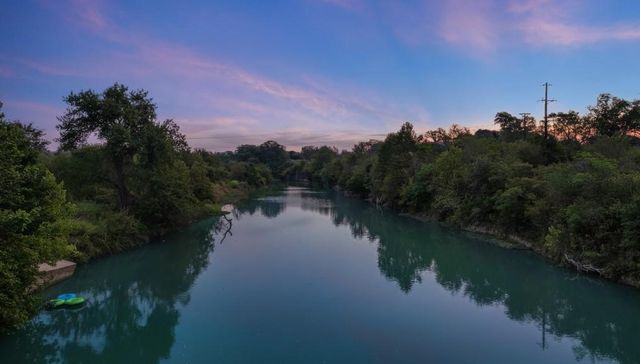 2212 River RD, San Marcos, TX 78666