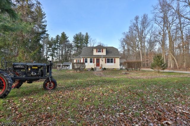 220 Oak Grove Rd, Franklin Twp., NJ 08867