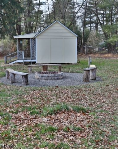 220 Oak Grove Rd, Franklin Twp., NJ 08867