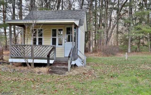 220 Oak Grove Rd, Franklin Twp., NJ 08867