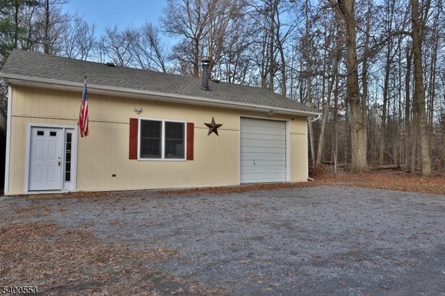 220 Oak Grove Rd, Franklin Twp., NJ 08867
