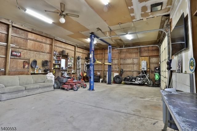 220 Oak Grove Rd, Franklin Twp., NJ 08867