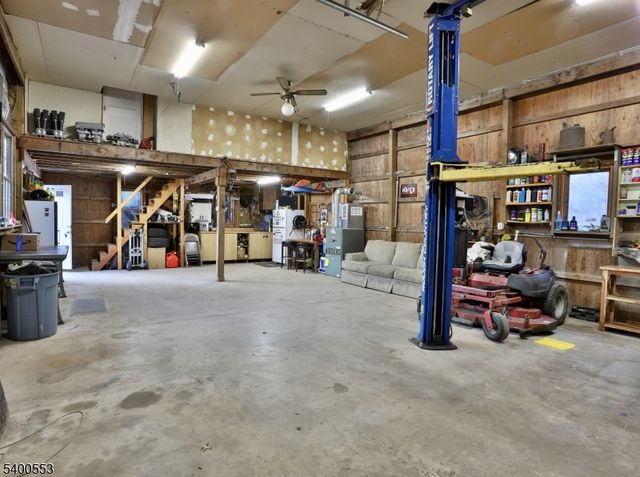 220 Oak Grove Rd, Franklin Twp., NJ 08867