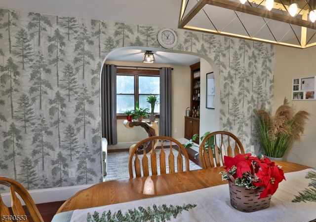 220 Oak Grove Rd, Franklin Twp., NJ 08867