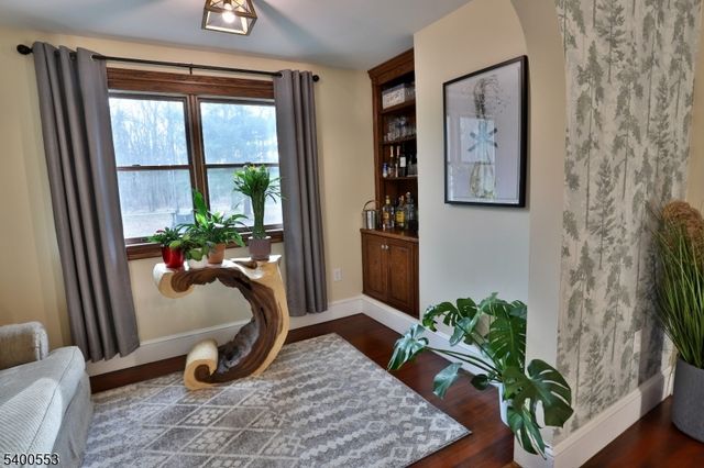 220 Oak Grove Rd, Franklin Twp., NJ 08867