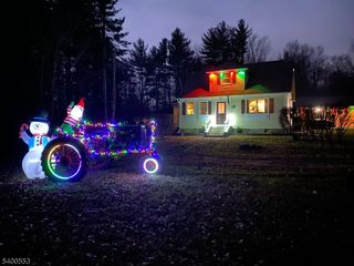 220 Oak Grove Rd, Franklin Twp., NJ 08867