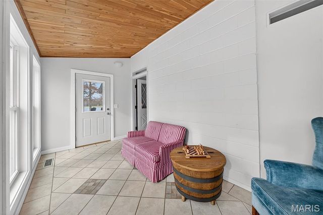 17494 Hickory Lick Road, Wright City, MO 63390