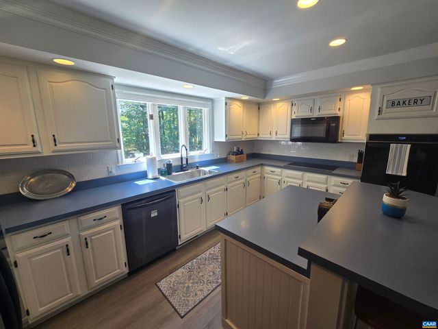 3257 MARTIN KINGS RD, Charlottesville, VA 22902