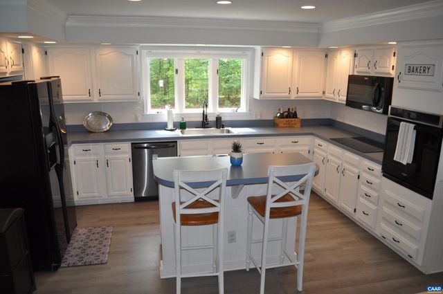 3257 MARTIN KINGS RD, Charlottesville, VA 22902