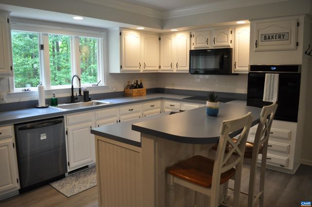 3257 MARTIN KINGS RD, Charlottesville, VA 22902