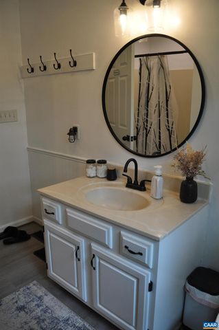 3257 MARTIN KINGS RD, Charlottesville, VA 22902