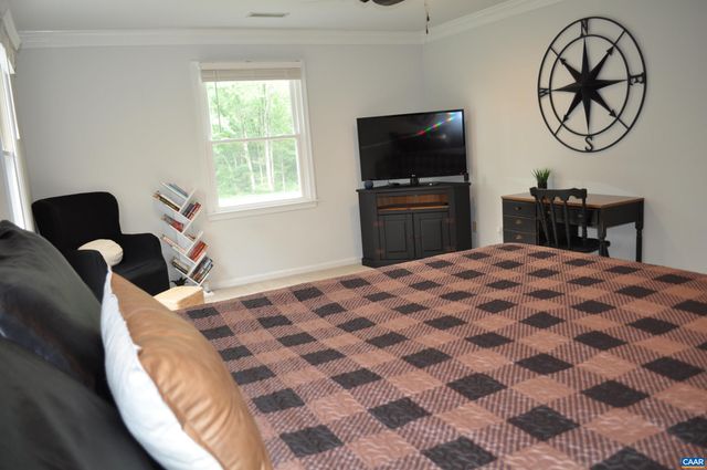 3257 MARTIN KINGS RD, Charlottesville, VA 22902