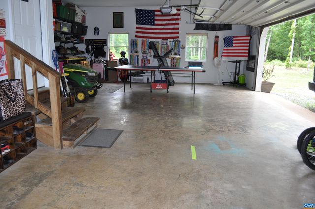 3257 MARTIN KINGS RD, Charlottesville, VA 22902