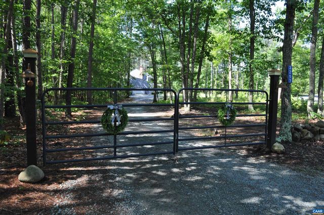 3257 MARTIN KINGS RD, Charlottesville, VA 22902
