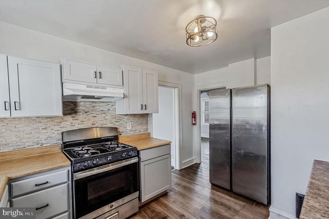 15 E GRIFFITH ST, Penns Grove, NJ 08069