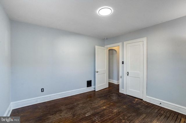 15 E GRIFFITH ST, Penns Grove, NJ 08069