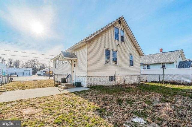 15 E GRIFFITH ST, Penns Grove, NJ 08069