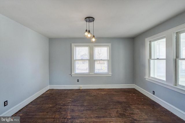 15 E GRIFFITH ST, Penns Grove, NJ 08069