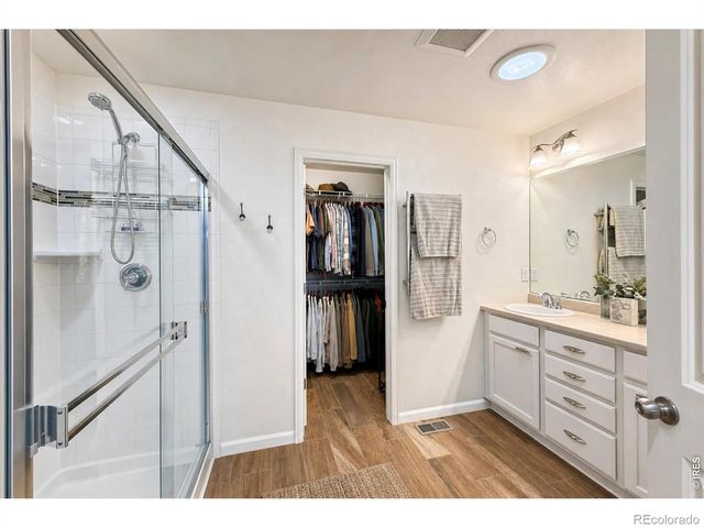 1421 Rustic Drive, Longmont, CO 80504