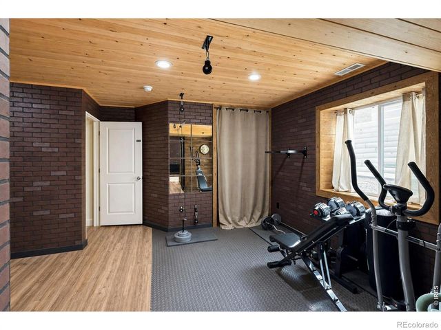 1421 Rustic Drive, Longmont, CO 80504
