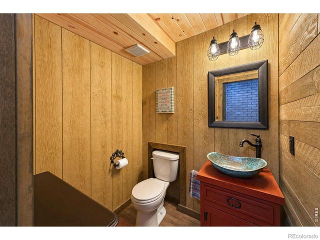 1421 Rustic Drive, Longmont, CO 80504
