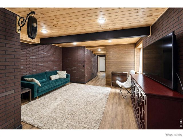 1421 Rustic Drive, Longmont, CO 80504