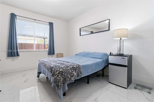 64 SW 15th Ter, Homestead, FL 33030