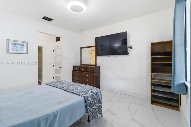 64 SW 15th Ter, Homestead, FL 33030