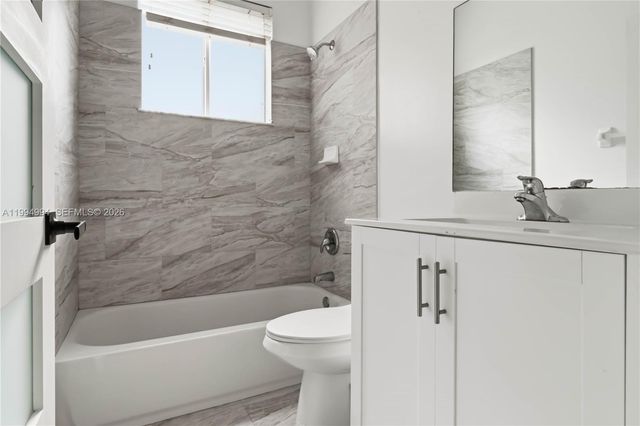 64 SW 15th Ter, Homestead, FL 33030