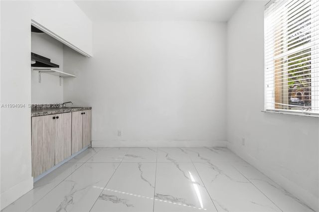 64 SW 15th Ter, Homestead, FL 33030