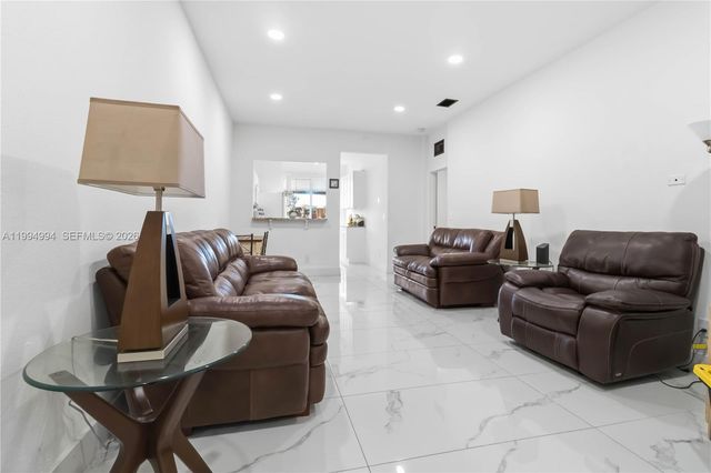 64 SW 15th Ter, Homestead, FL 33030