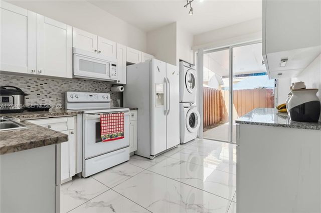 64 SW 15th Ter, Homestead, FL 33030