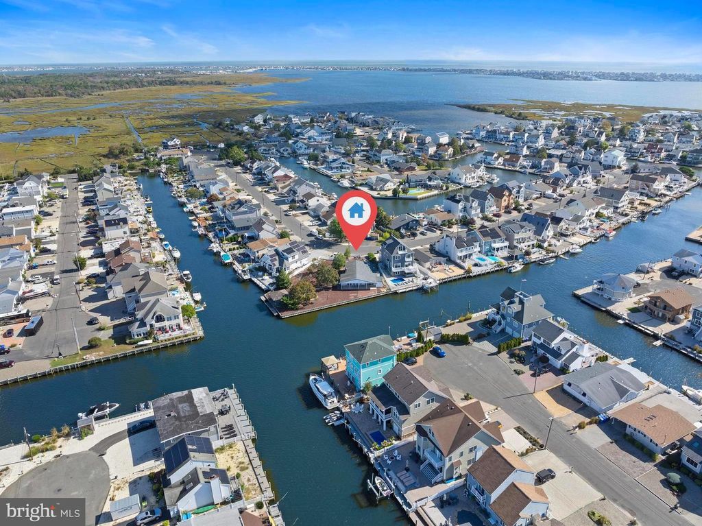 Image 30 of property listing at 34 W GRANADA DR, Brick, NJ 08723