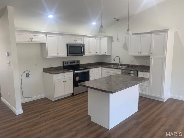 104 Redwood Court B, Park Hills, MO 63601