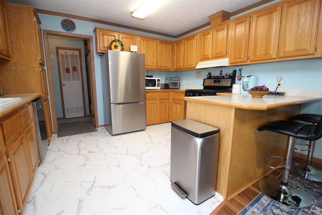 823 Raisin River Road, Three Rivers, MI 49093