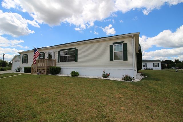 823 Raisin River Road, Three Rivers, MI 49093