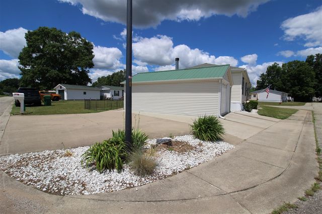 823 Raisin River Road, Three Rivers, MI 49093